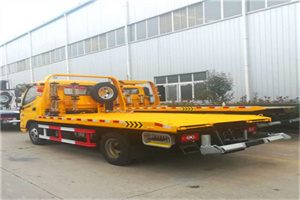 海陵区附近拖车救援搭电